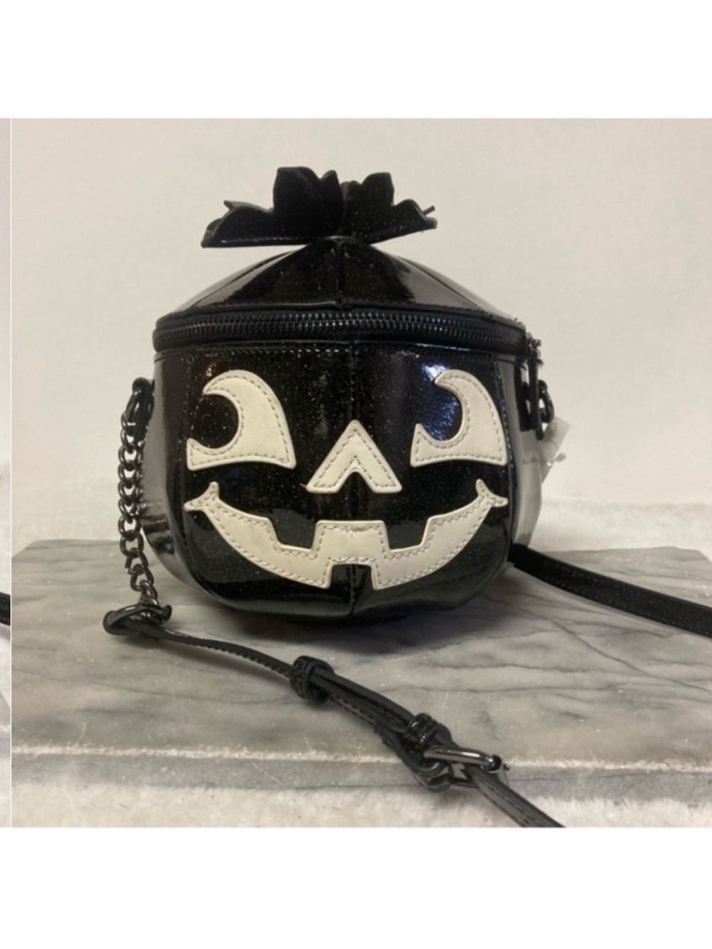 Halloween Pumpkin Crossbody Bag Sparkly Black Glow in the Dark New - Picture 2 of 7